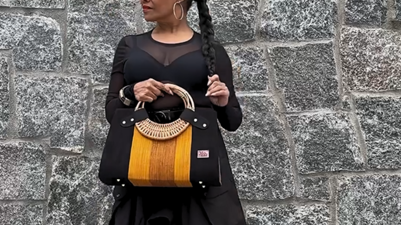 Load video: Nasika Fugu Tote Handbag